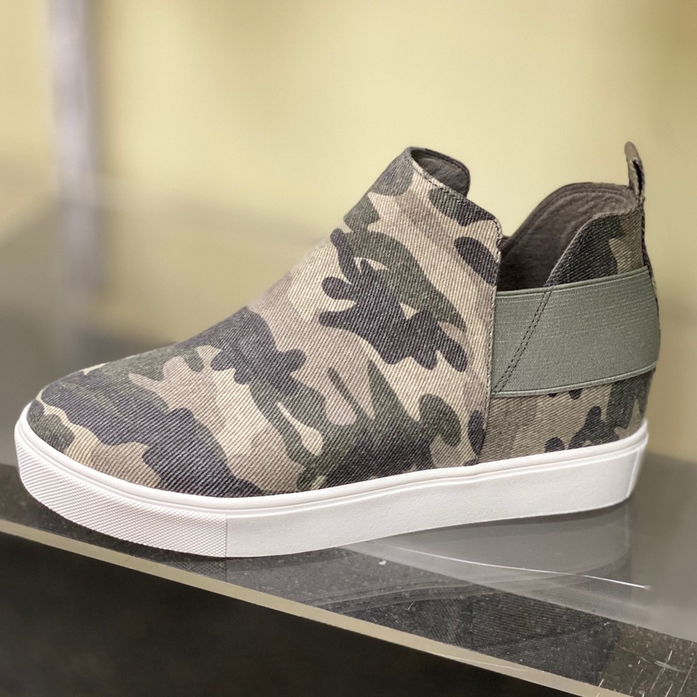 Camo Hidden wedge slip on sneaker - Picture 3 of 11